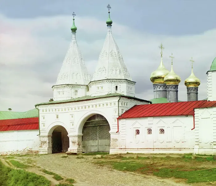 Framed Print : Entrance gate of the Venerable Rizopolozhensky Monastery, Suzdal, 1912. Creator: Sergey Mikhaylovich Prokudin-Gorsky Framed Print : Entrance gate of the Venerable Rizopolozhensky Monastery, Suzdal, 1912. Creator: Sergey Mikhaylovich Prokudin-Gorsky