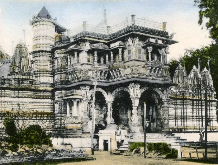 Framed Print : Entrance to Huthi Singhs Tomb, Ahmedabad, India, early 20th century Framed Print : Entrance to Huthi Singhs Tomb, Ahmedabad, India, early 20th century
