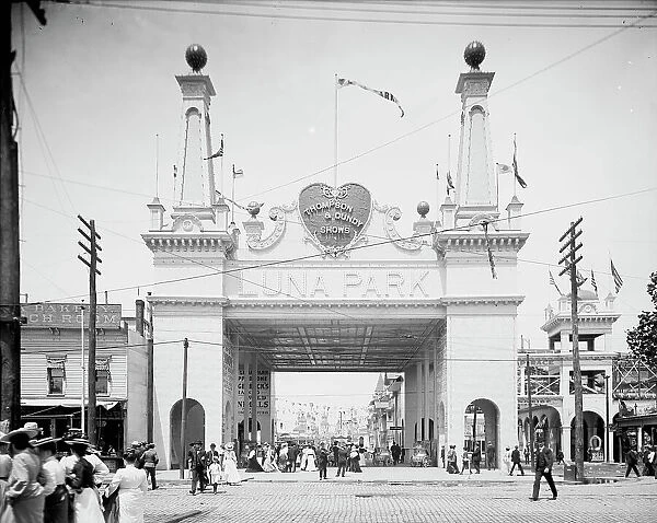Entrance to Luna Park, Coney Island, N.Y. between 1903 and 1906. Creator: Unknown