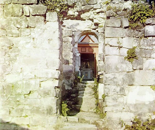 Entrance into the monastery, between 1905 and 1915. Creator: Sergey Mikhaylovich Prokudin-Gorsky