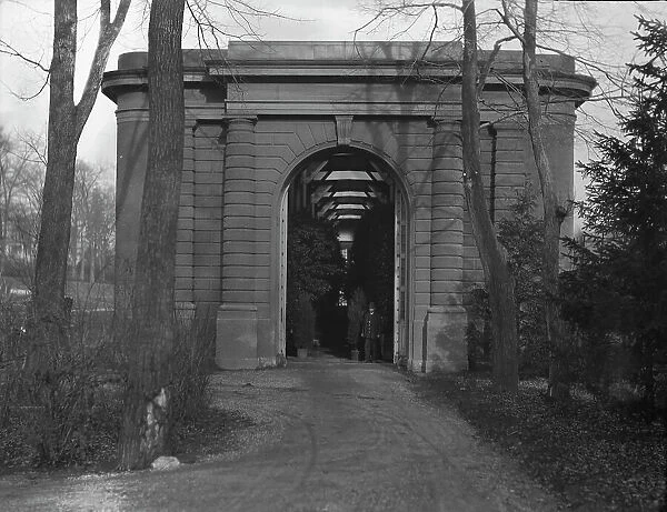 Entrance to the orangery of the gardens at Kijkuit, John D. Rockefeller's estate... c1916-1918. Creator: Arnold Genthe