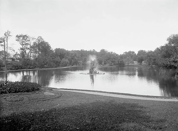 Entrance to Wade Park, Cleveland, O[hio], between 1900 and 1906. Creator: Unknown