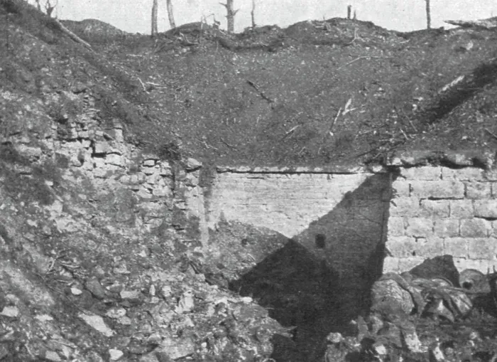 Framed Print : Episodes de la bataille de Verdun; La derniere phase de la resistance du fort de Vaux, 1916. Creator: Unknown Framed Print : Episodes de la bataille de Verdun; La derniere phase de la resistance du fort de Vaux, 1916. Creator: Unknown
