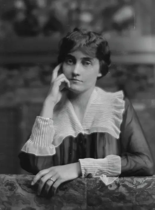 Framed Print : Erskine, Mrs. portrait photograph, 1917 Mar. 10. Creator: Arnold Genthe Framed Print : Erskine, Mrs. portrait photograph, 1917 Mar. 10. Creator: Arnold Genthe