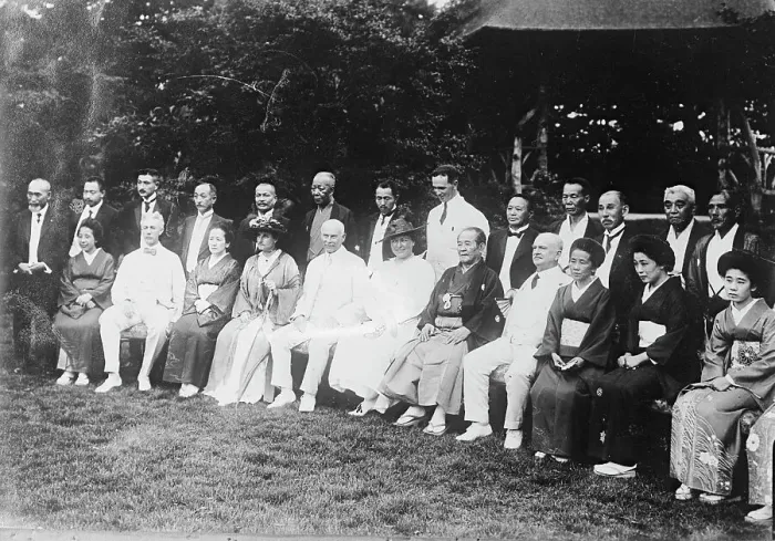Framed Print : E.T. Gray & wife at Tokyo, between c1915 and c1920. Creator: Bain News Service Framed Print : E.T. Gray & wife at Tokyo, between c1915 and c1920. Creator: Bain News Service
