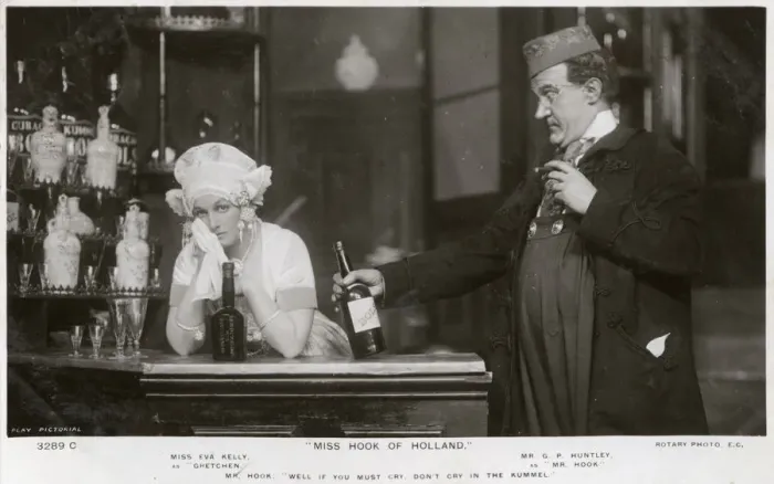 Framed Print : Eva Kelly and GP Huntley, British actors, c1907. Artist: Rotary Photo Framed Print : Eva Kelly and GP Huntley, British actors, c1907. Artist: Rotary Photo
