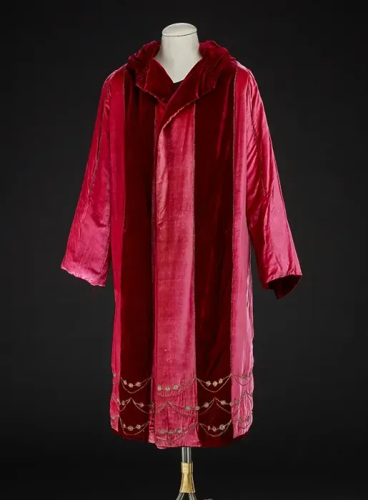 Framed Print : Evening Coat, 1922. Creator: Unknown Framed Print : Evening Coat, 1922. Creator: Unknown