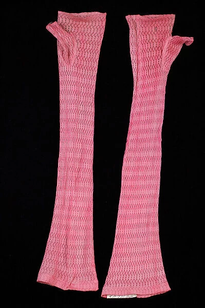 Evening mitts, American, third quarter 19th century. Creator: Unknown