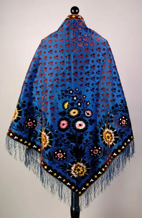 Framed Print : Evening shawl, possibly French, 1875-85. Creator: Unknown Framed Print : Evening shawl, possibly French, 1875-85. Creator: Unknown