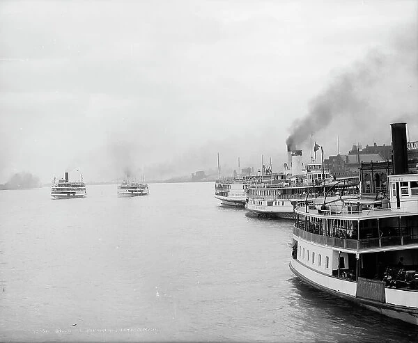 Excursion steamers, Detroit, Mich. between 1900 and 1908. Creator: Unknown
