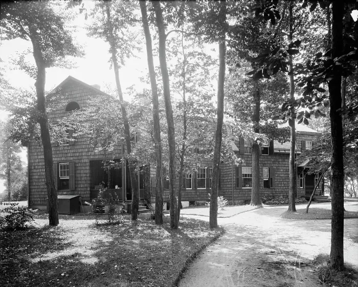 Framed Print : Exterior view of house, end view, Mrs. Robert Hoe, Jr. Port Washington, N.Y. between 1900 and 1910 Creator: Unknown Framed Print : Exterior view of house, end view, Mrs. Robert Hoe, Jr. Port Washington, N.Y. between 1900 and 1910 Creator: Unknown