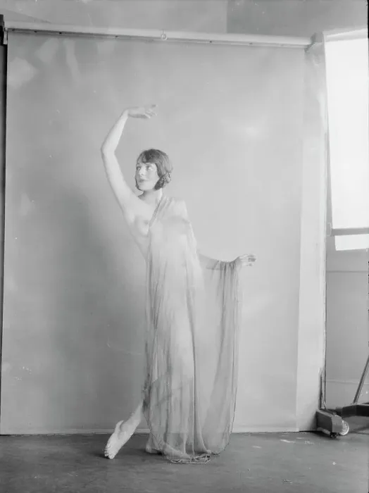 Framed Print : Eyre, Eileen, Miss, 1927 Creator: Arnold Genthe Framed Print : Eyre, Eileen, Miss, 1927 Creator: Arnold Genthe