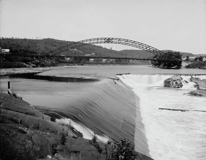 Framed Print : Falls and Arch bridge, Bellows Falls, Vt. between 1905 and 1910. Creator: Unknown Framed Print : Falls and Arch bridge, Bellows Falls, Vt. between 1905 and 1910. Creator: Unknown