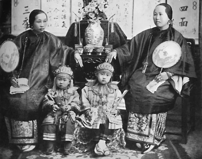 Framed Print : A family group of a prosperous Chinese merchant, 1902. Artist: CC Pierce & Co Framed Print : A family group of a prosperous Chinese merchant, 1902. Artist: CC Pierce & Co