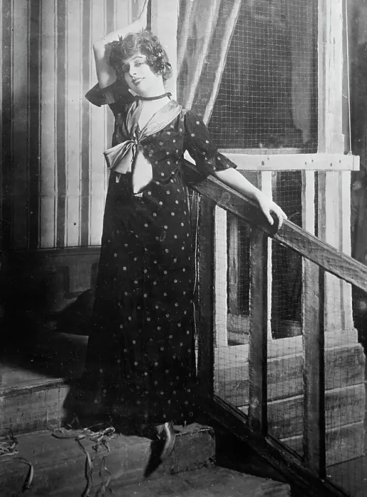 Framed Print : Farrar in Julien, 1914. Creator: Bain News Service Framed Print : Farrar in Julien, 1914. Creator: Bain News Service
