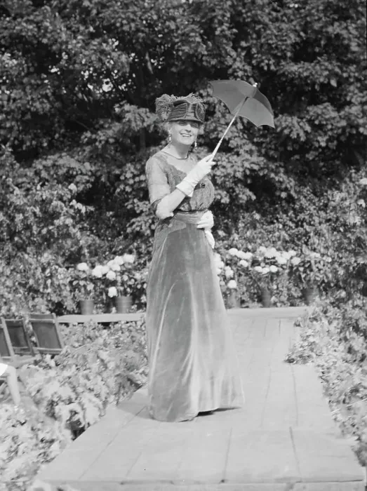 Framed Print : Fashion show, East Hampton, Long Island, between 1933 and 1942. Creator: Arnold Genthe Framed Print : Fashion show, East Hampton, Long Island, between 1933 and 1942. Creator: Arnold Genthe