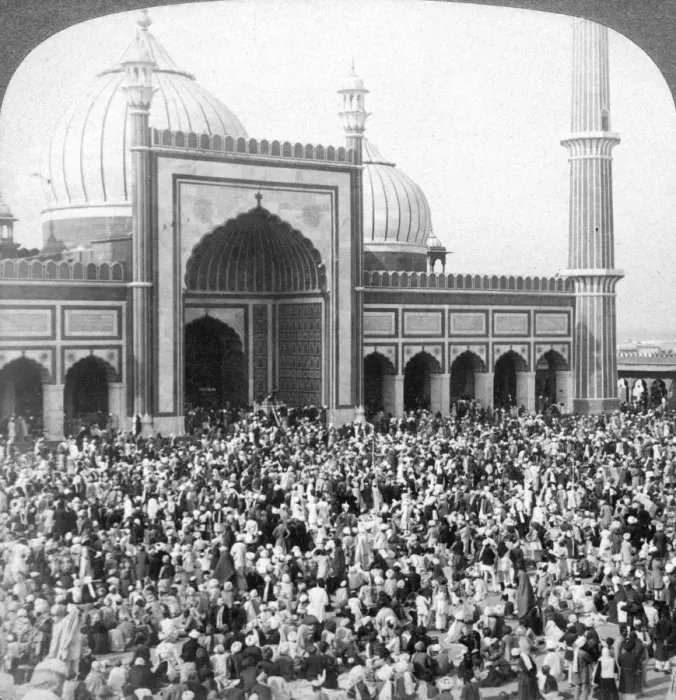 Framed Print : Fast Day within the Jumma Musjid, Delhi, India, 1903. Artist: Underwood & Underwood Framed Print : Fast Day within the Jumma Musjid, Delhi, India, 1903. Artist: Underwood & Underwood