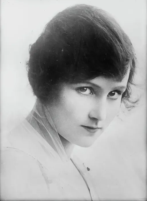 Framed Print : Fay Compton, between c1915 and c1920. Creator: Bain News Service Framed Print : Fay Compton, between c1915 and c1920. Creator: Bain News Service