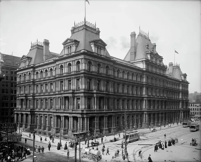 Framed Print : Federal Building, Cincinnati, Ohio, c1907. Creator: Unknown Framed Print : Federal Building, Cincinnati, Ohio, c1907. Creator: Unknown