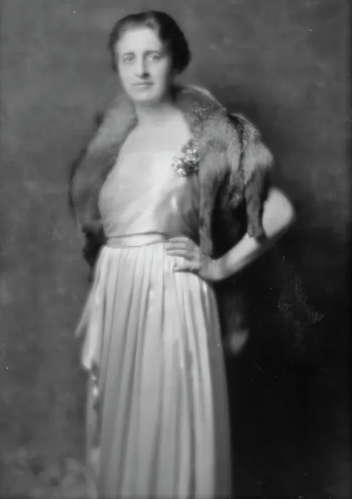 Framed Print : Felsenheld, Miss, portrait photograph, 1914 Oct. 23. Creator: Arnold Genthe Framed Print : Felsenheld, Miss, portrait photograph, 1914 Oct. 23. Creator: Arnold Genthe