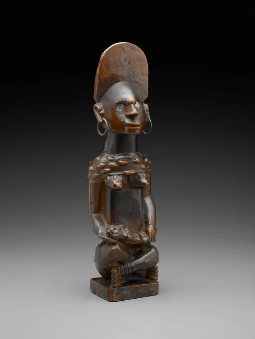 Framed Print : Female figure with child (Phemba), late 19th century - early 20th century. Creator: Unknown Framed Print : Female figure with child (Phemba), late 19th century - early 20th century. Creator: Unknown