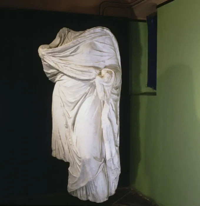 Framed Print : Female statue in white marble from Pamplona Framed Print : Female statue in white marble from Pamplona