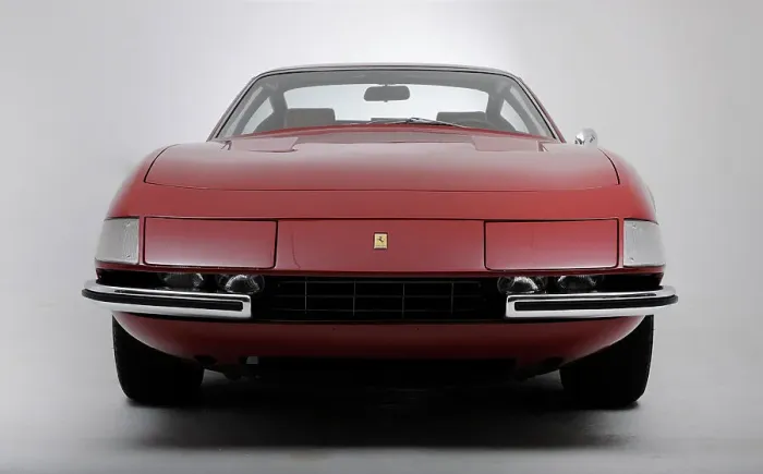 Framed Print : Ferrari 365 GTB 1972. Artist: Simon Clay Framed Print : Ferrari 365 GTB 1972. Artist: Simon Clay