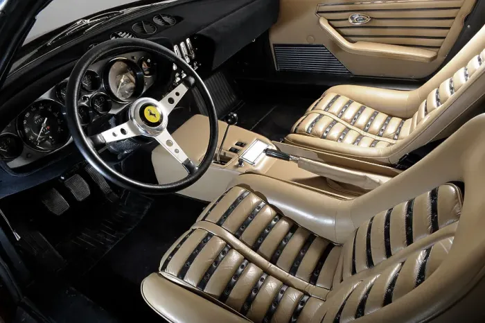Framed Print : Ferrari 365 GTB 1972. Artist: Simon Clay Framed Print : Ferrari 365 GTB 1972. Artist: Simon Clay