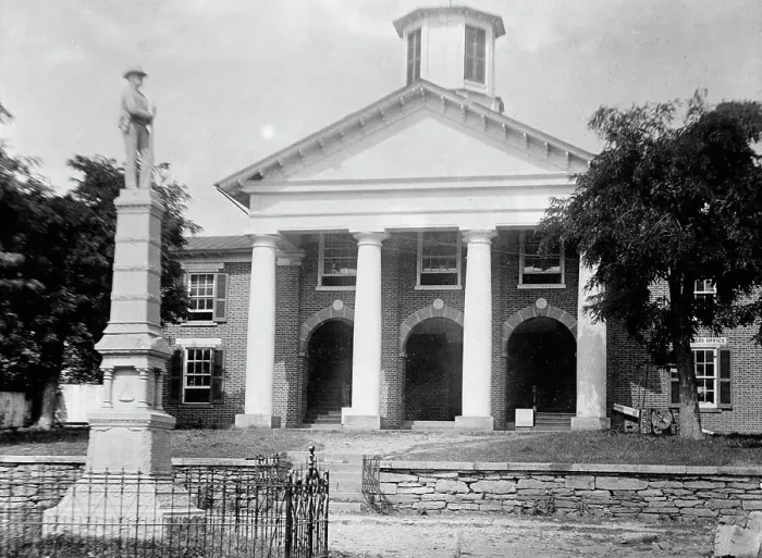 Framed Print : Feud - Scenes in Virginia Mountain Town at Trial After Feud, 1912. Creator: Harris & Ewing. Feud - Scenes in Virginia Mountain Town at Trial After Feud, 1912. Creator: Harris & Ewing Framed Print : Feud - Scenes in Virginia Mountain Town at Trial After Feud, 1912. Creator: Harris & Ewing. Feud - Scenes in Virginia Mountain Town at Trial After Feud, 1912. Creator: Harris & Ewing