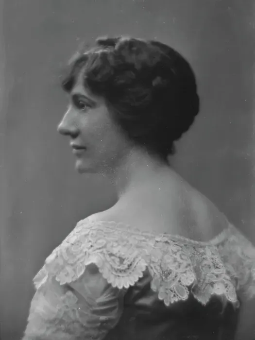Framed Print : Fiefield, S. Mrs. portrait photograph, 1916. Creator: Arnold Genthe Framed Print : Fiefield, S. Mrs. portrait photograph, 1916. Creator: Arnold Genthe