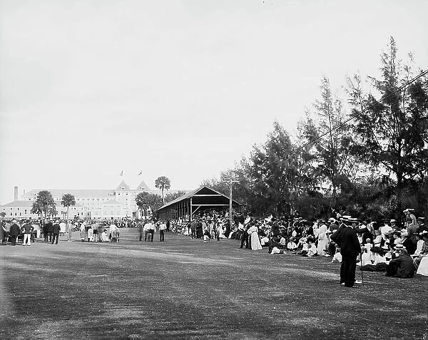Field day sports, Palm Beach, Fla. between 1900 and 1905. Creator: Unknown