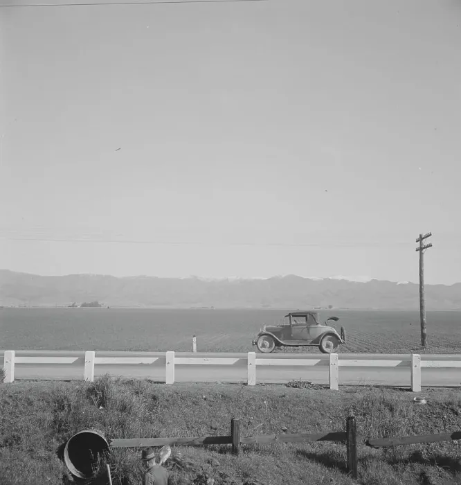 Framed Print : Fields and snow-capped mountains in the home of the pink bean, near King City, California, 1939. Creator: Dorothea Lange. Fields and snow-capped mountains in the home of the pink bean, near King City, California, 1939 Framed Print : Fields and snow-capped mountains in the home of the pink bean, near King City, California, 1939. Creator: Dorothea Lange. Fields and snow-capped mountains in the home of the pink bean, near King City, California, 1939