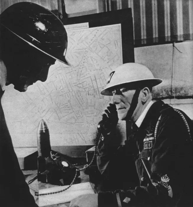 Framed Print : Fifty Thousand Incidents were reported to London Control Centres during the Blitz, 1941 (1942) Framed Print : Fifty Thousand Incidents were reported to London Control Centres during the Blitz, 1941 (1942)