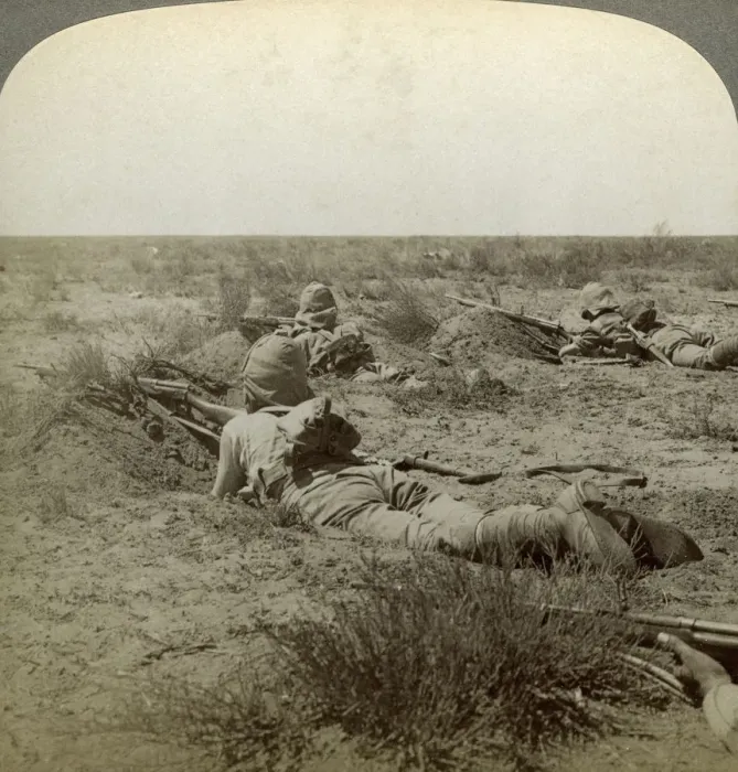 Framed Print : On the Fighting Line with the Queens Finest, Modder River, South Africa, Boer War, 1899-1902. Artist: Underwood & Underwood Framed Print : On the Fighting Line with the Queens Finest, Modder River, South Africa, Boer War, 1899-1902. Artist: Underwood & Underwood