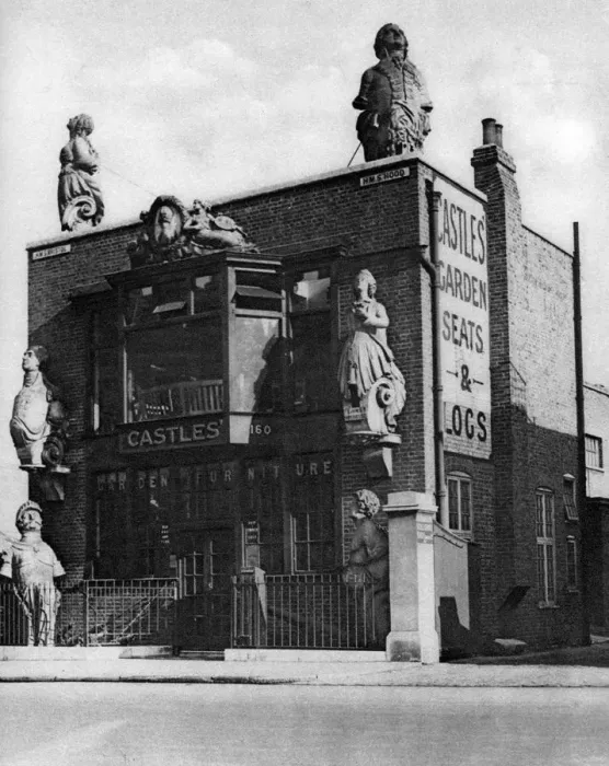 Framed Print : Figureheads of old fighting ships, Grosvenor Road, London, 1926-1927. Artist: Whiffin Framed Print : Figureheads of old fighting ships, Grosvenor Road, London, 1926-1927. Artist: Whiffin