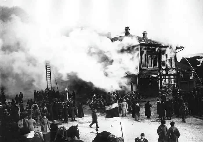Framed Print : Fire at the Golden Anchor Hotel in Krasnoyarsk, 1908. Creator: LI Vonago Framed Print : Fire at the Golden Anchor Hotel in Krasnoyarsk, 1908. Creator: LI Vonago