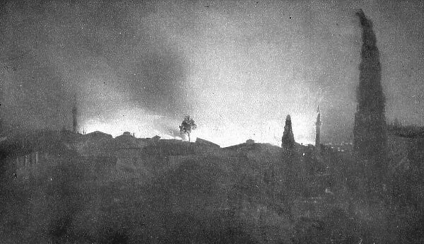 The Fire of Thessaloniki; The Turkish quarter on fire, the same day, at 10 o'clock, 1917. Creator: Unknown
