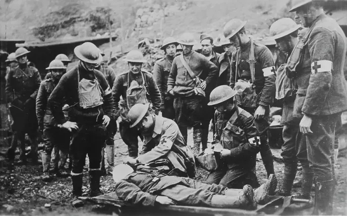 Framed Print : First Aid at Front in France to U.S. soldiers, 1918 or 1919. Creator: Bain News Service Framed Print : First Aid at Front in France to U.S. soldiers, 1918 or 1919. Creator: Bain News Service