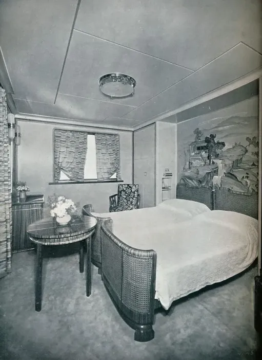 Framed Print : First Class Cabin de Luxe on board Victoria, 1931 Framed Print : First Class Cabin de Luxe on board Victoria, 1931