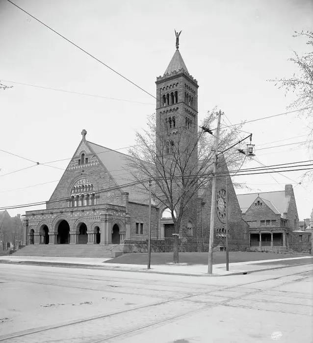 Framed Print : First Congregational Church, Detroit, Mich. between 1900 and 1906. Creator: Unknown Framed Print : First Congregational Church, Detroit, Mich. between 1900 and 1906. Creator: Unknown