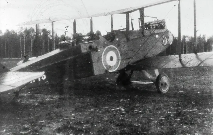 Framed Print : The first DH9 aircraft to take off from Obozerskaya airfield carrying M Bombs, 27 August 1919. Creator: Unknown Framed Print : The first DH9 aircraft to take off from Obozerskaya airfield carrying M Bombs, 27 August 1919. Creator: Unknown