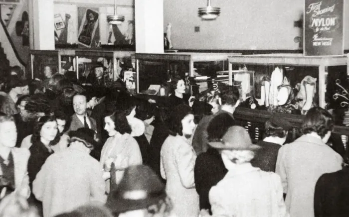 Framed Print : The first experimental sale of nylon stockings, Wilmington, Delaware, USA, 25 October, 1939