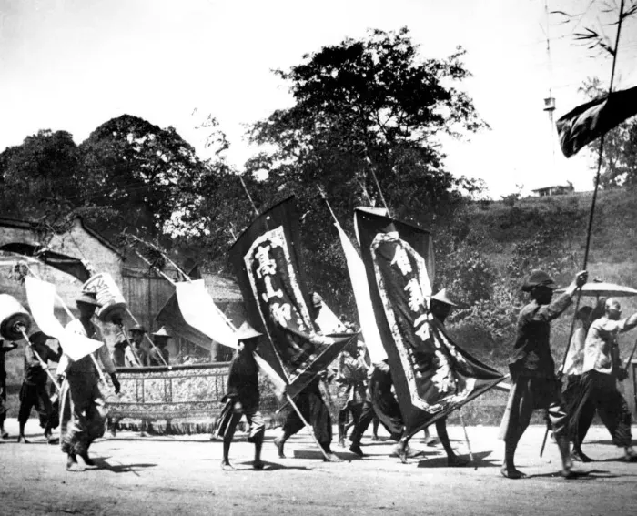 Framed Print : Flag carriers, Singapore, 1900