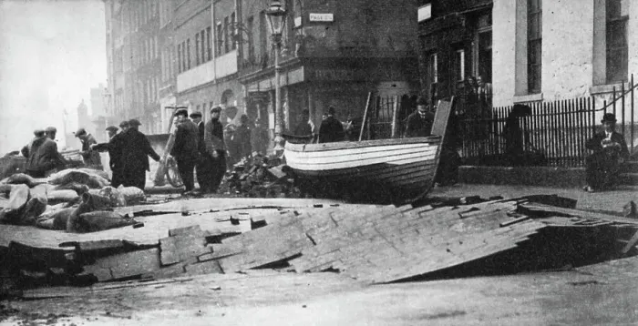 Framed Print : Flood damage on the Victoria Embankment, London, 1928 (1936) Framed Print : Flood damage on the Victoria Embankment, London, 1928 (1936)