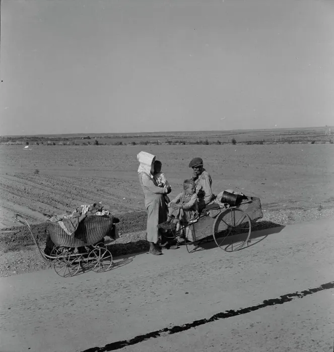 Framed Print : Flood refugee family near Memphis, Texas, 1937. Creator: Dorothea Lange Framed Print : Flood refugee family near Memphis, Texas, 1937. Creator: Dorothea Lange