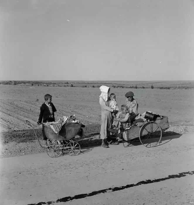 Framed Print : Flood refugee family near Memphis, Texas, 1937. Creator: Dorothea Lange Framed Print : Flood refugee family near Memphis, Texas, 1937. Creator: Dorothea Lange
