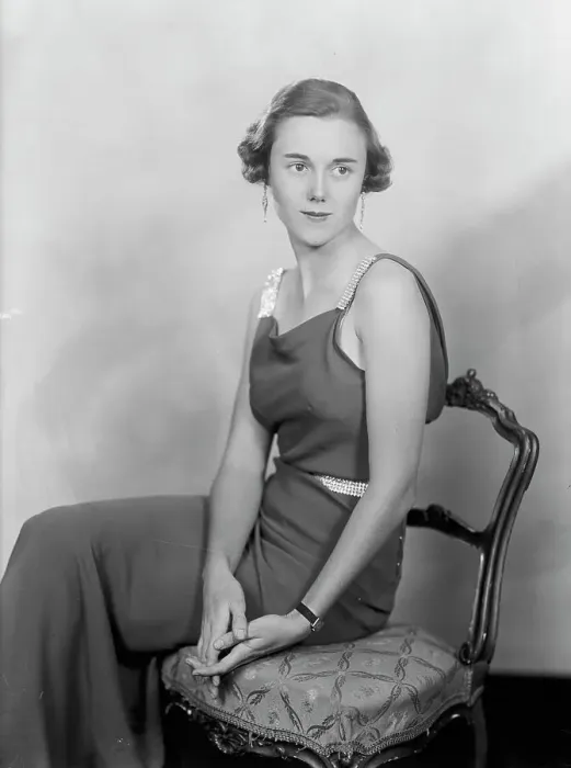 Framed Print : Florence Asher - Portrait, 1933. Creator: Harris & Ewing. Florence Asher - Portrait, 1933. Creator: Harris & Ewing Framed Print : Florence Asher - Portrait, 1933. Creator: Harris & Ewing. Florence Asher - Portrait, 1933. Creator: Harris & Ewing