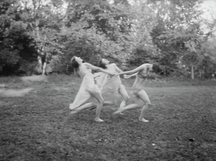 Framed Print : Florence Noyes dancers, between 1915 and 1918. Creator: Arnold Genthe Framed Print : Florence Noyes dancers, between 1915 and 1918. Creator: Arnold Genthe
