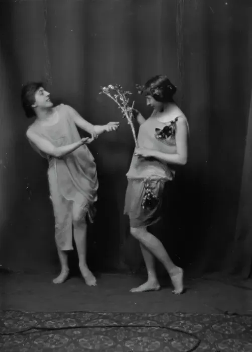 Framed Print : Florence Noyes dancers, between 1915 and 1918. Creator: Arnold Genthe Framed Print : Florence Noyes dancers, between 1915 and 1918. Creator: Arnold Genthe