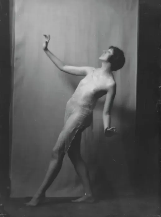 Framed Print : Florence Noyes dancers, between 1915 and 1918. Creator: Arnold Genthe Framed Print : Florence Noyes dancers, between 1915 and 1918. Creator: Arnold Genthe